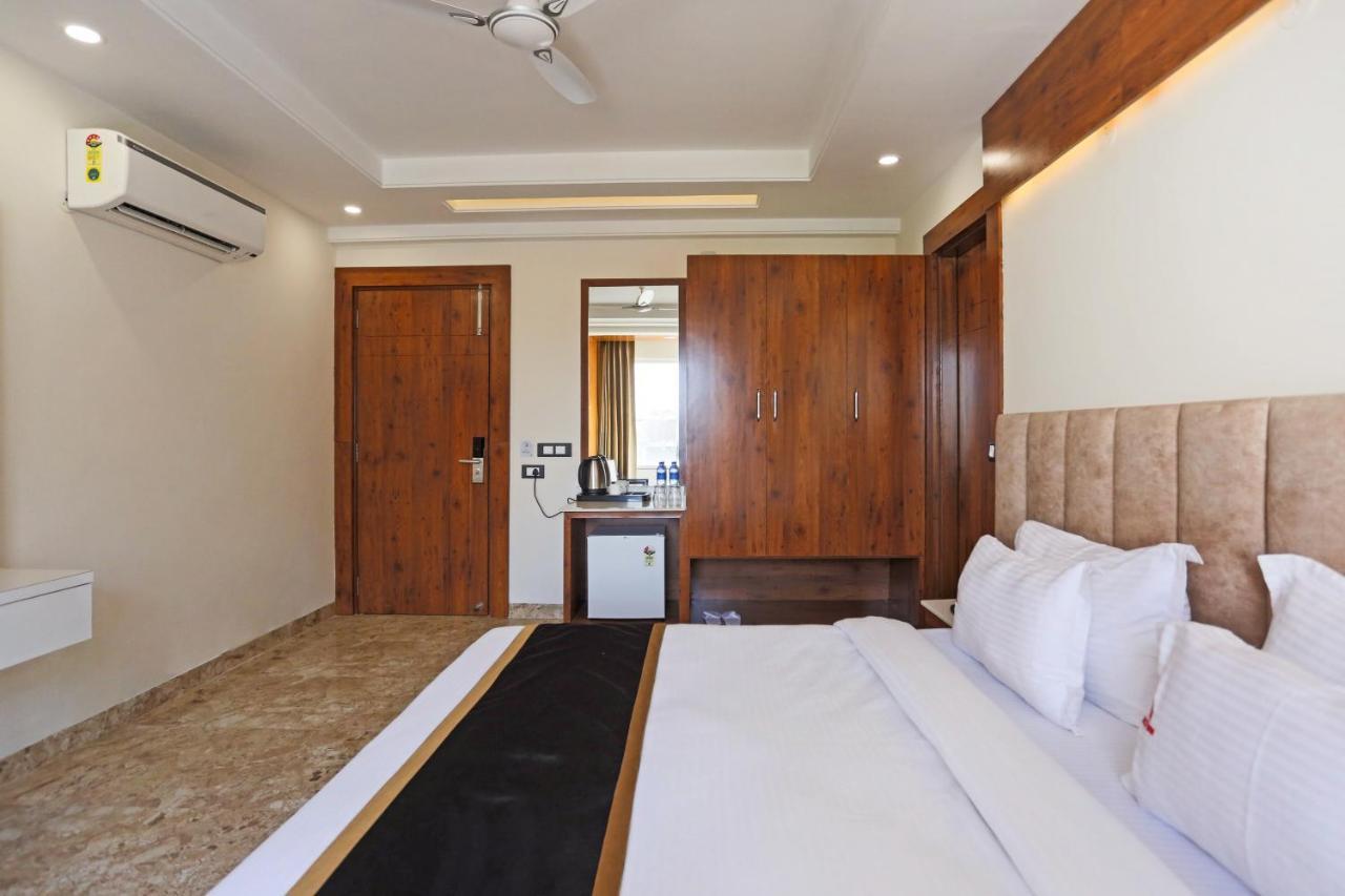 Hotel Deluxe Stay Inn - Near Delhi Airport New Delhi Exterior foto