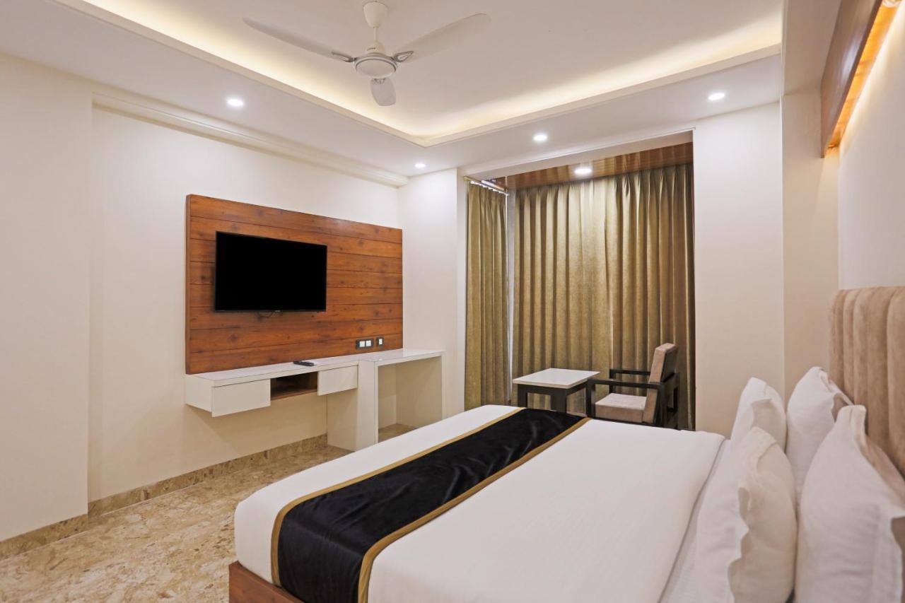 Hotel Deluxe Stay Inn - Near Delhi Airport New Delhi Exterior foto