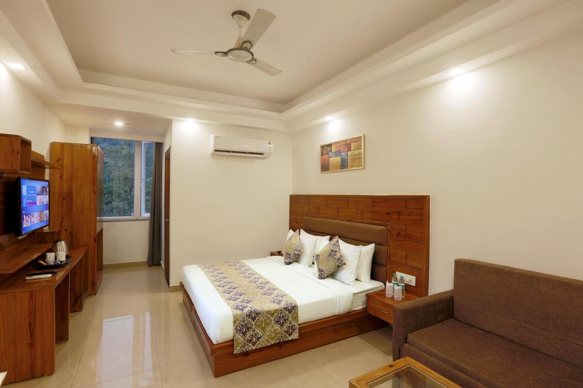 Hotel Deluxe Stay Inn - Near Delhi Airport New Delhi Exterior foto