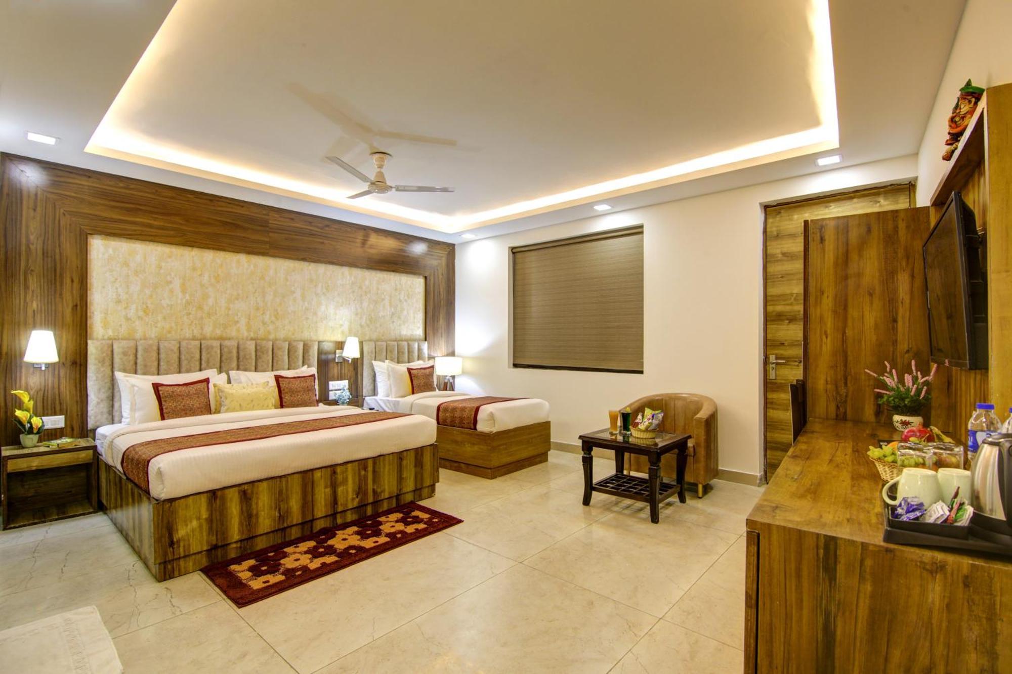 Hotel Deluxe Stay Inn - Near Delhi Airport New Delhi Exterior foto